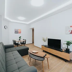 comfy-and-stylish-apartment-thessaloniki.hotels-of-thessaloniki.com/